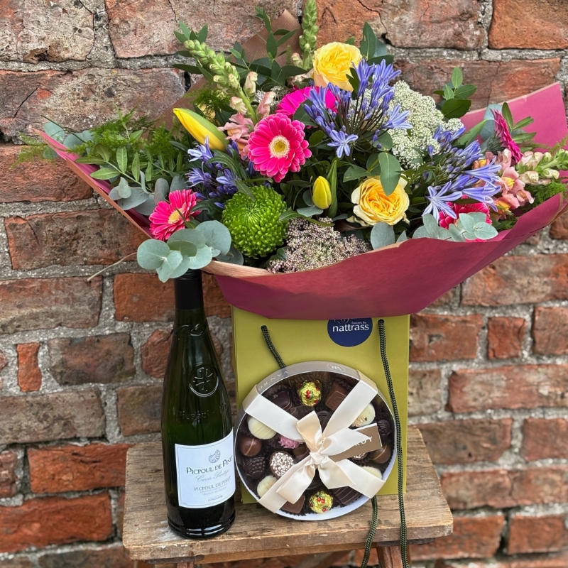 A gorgeous, fresh and fizzy selection of bright and colourful blooms. Available for same day delivery in Darlington  