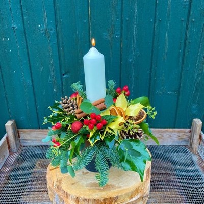 Seasonal Table Arrangments