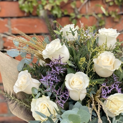 Luxury  White Roses