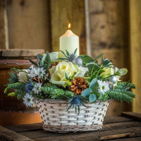 Seasonal Table Arrangments